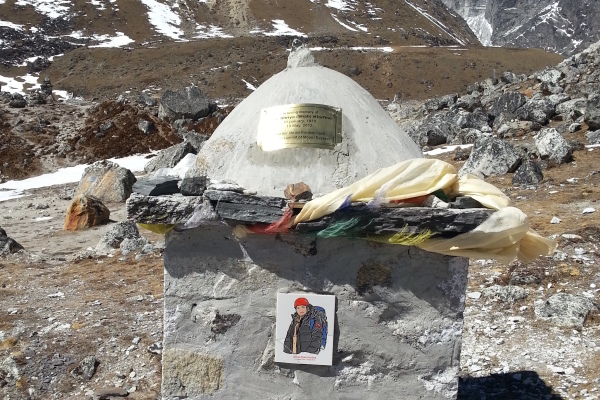 Gedenkstätte für verunglückte Touristen und Sherpa