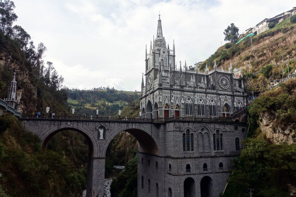 El Santuario de la Virgen del Rosario de Las Lajas en Ipiales